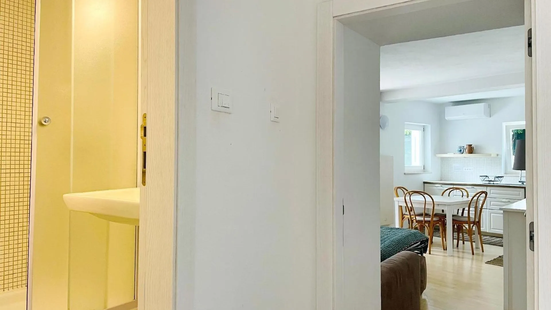 Apartment Appartement In Baska Mit Terrasse