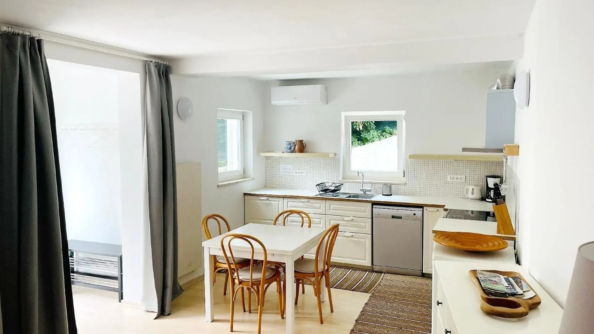 Appartement In Baska Mit Terrasse